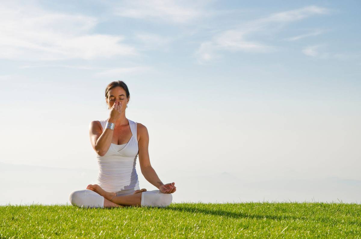 Как правильно дышать в йоге и в повседневной жизни