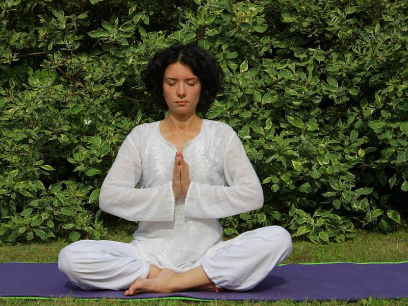 Какую пользу приносит йога для женщин? положительное влияние на женское физическое и психическое здоровье