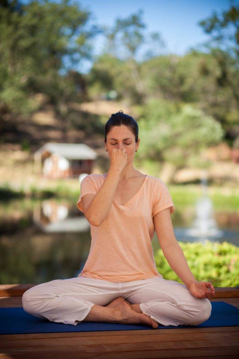 Дыхательная йога практика для начинающих