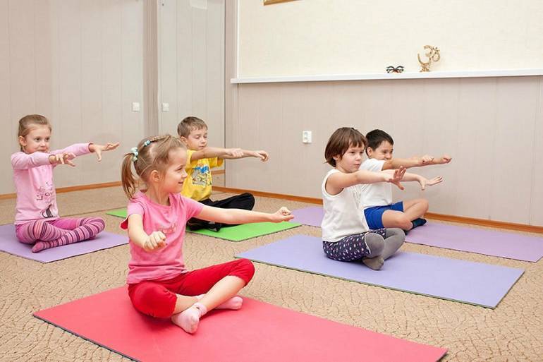 Йога для детей: польза, упражнения и видео занятий