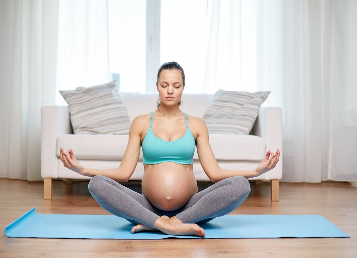 Йога для беременных: зачем, как и сколько надо тренироваться?