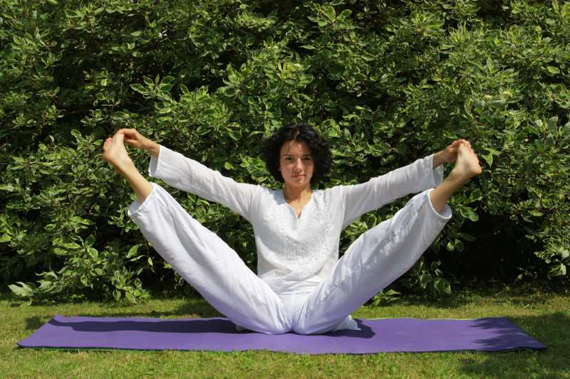 Урок 1 вводное занятие по кундалини йоге курс для начинающих, гончарова оксана - онлайн йога видео