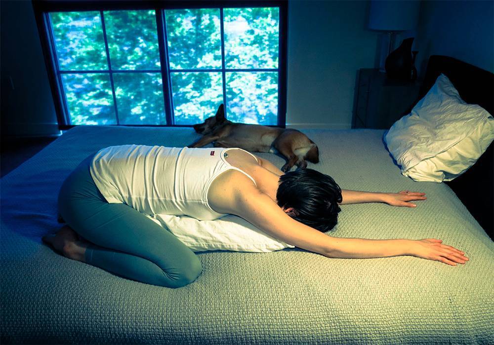 Расслабьтесь и восстановитесь вместе с практикой йога-нидры перед сном