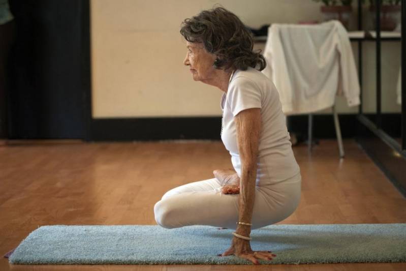 Польза йоги для женщин: для чего нужна и как влияет на организм