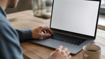 Трекер и прогноз цен на авиабилеты AirHint