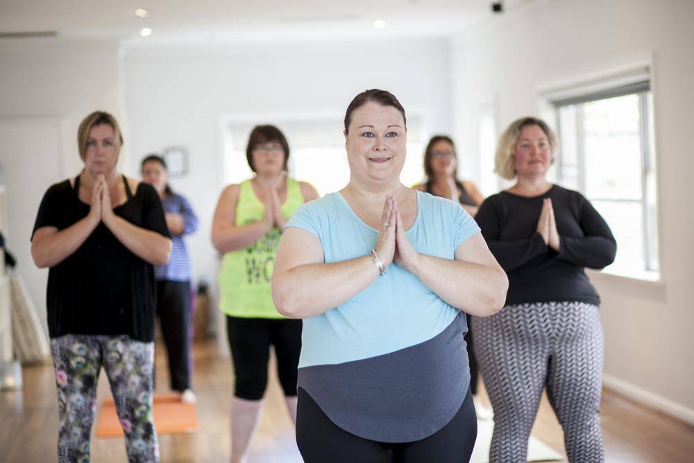 Йога для полных начинающих женщин для быстрого похудения