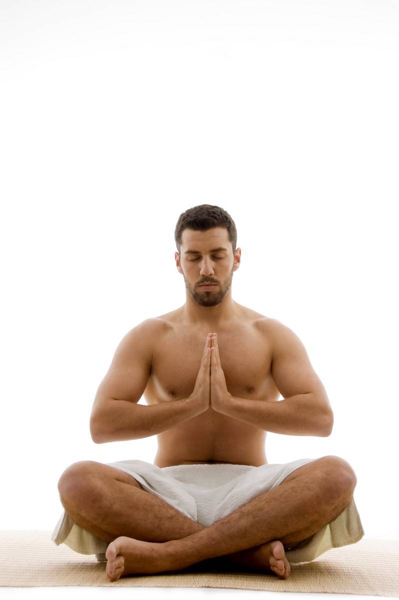 Йога для мужчин (для начинающих): польза, самые лучшие упражнения и подборка видео-комплексов