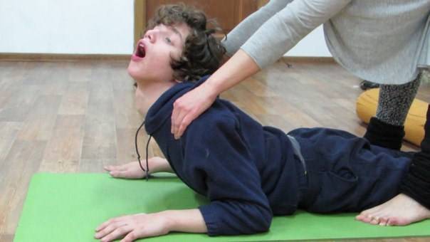 Беби йога - йога для детей и мам