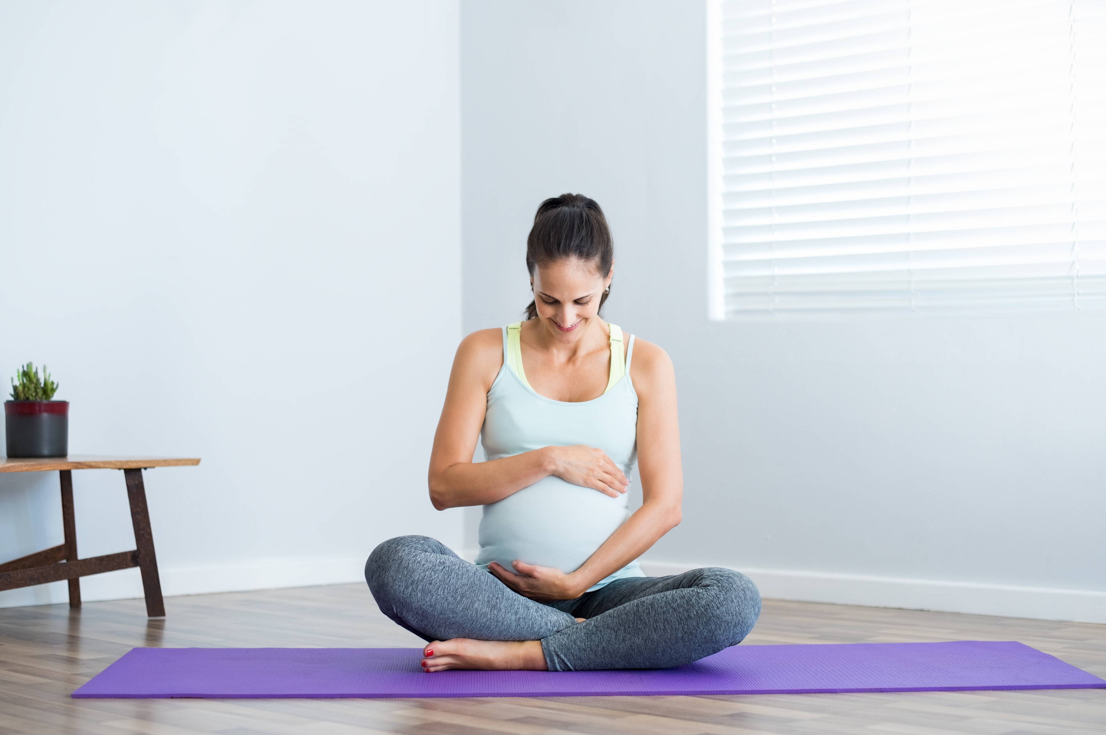 Дыхательная гимнастика во время беременности в 1, 2 и 3 триместрах: как правильно дышать беременным?