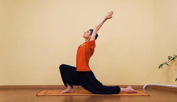 Как практиковать йогу для снятия стресса
