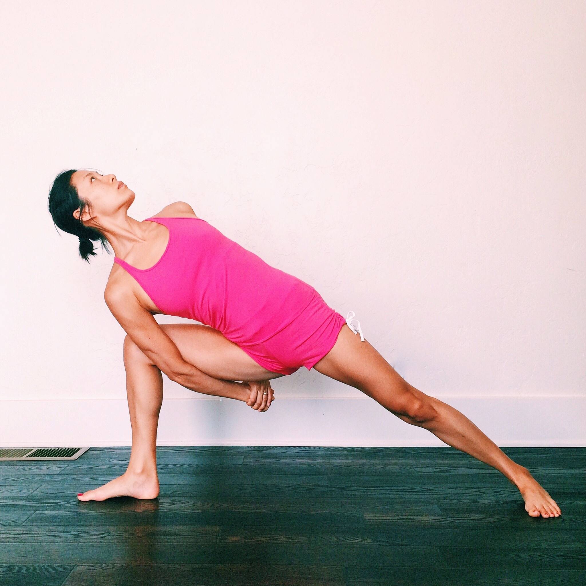 Саламба-ширшасана — стойка на голове с поддержкой. анатомия йоги