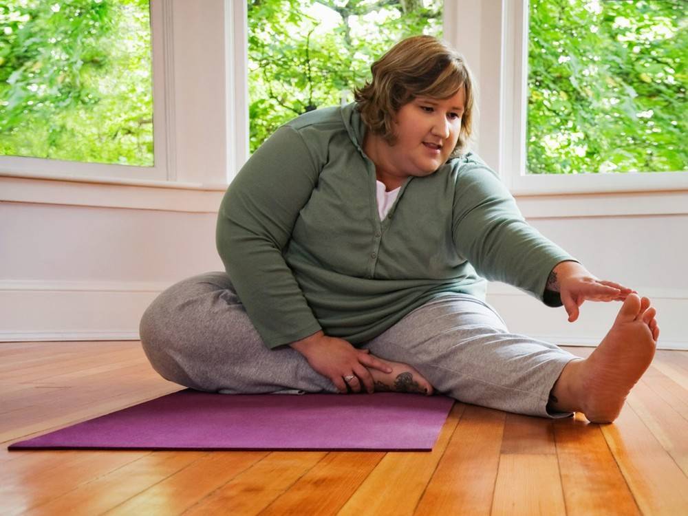 Эффективная йога для полных - упражнения для похудения в домашних условиях