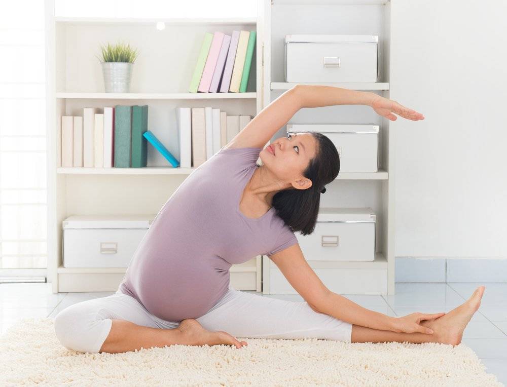 Йога для беременных: какие упражнения будут полезны на 1, 2 и 3 триместре, видеоуроки онлайн для начинающих