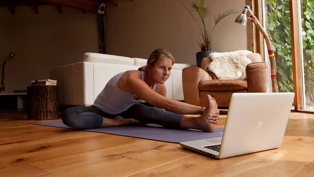 Йога в домашних условиях: с чего начать | yogamaniya