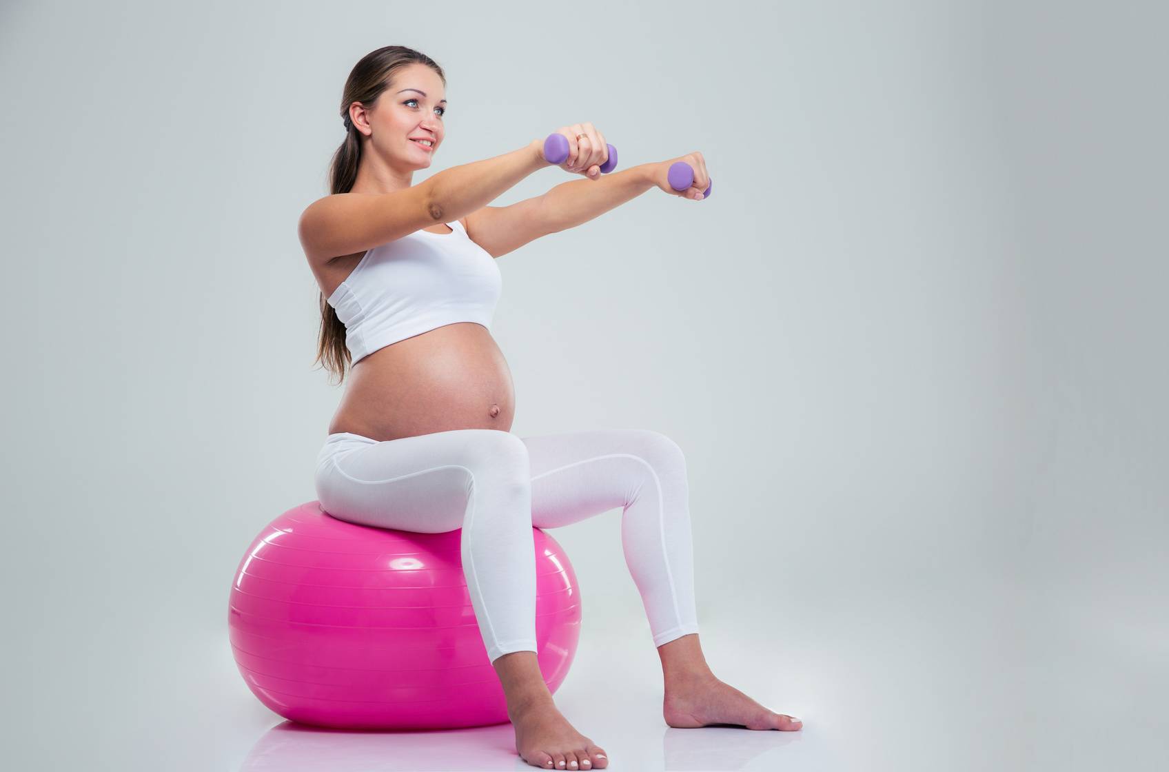 Можно ли беременным заниматься спортом: 5 правил для тренировок