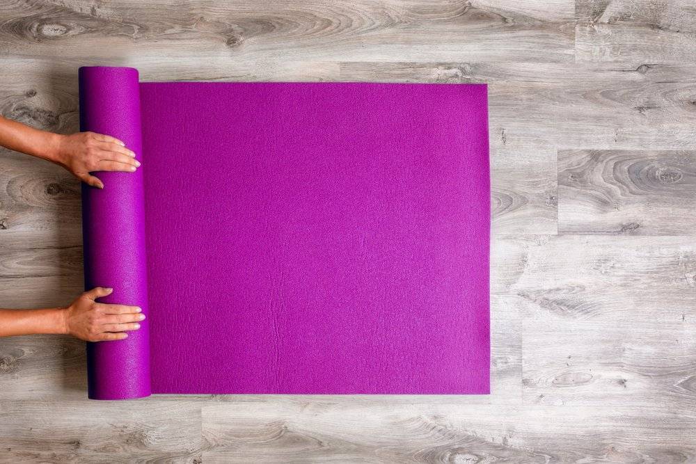 Как выбрать коврик для йоги или фитнеса: все виды и полный расклад по ценам