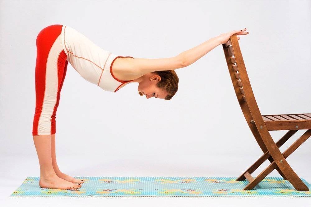 Йога для осанки — простые упражнения для выпрямления спины