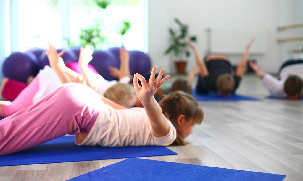 Йога для детей: польза или вред, комплексы для начинающих, а также видео-уроки