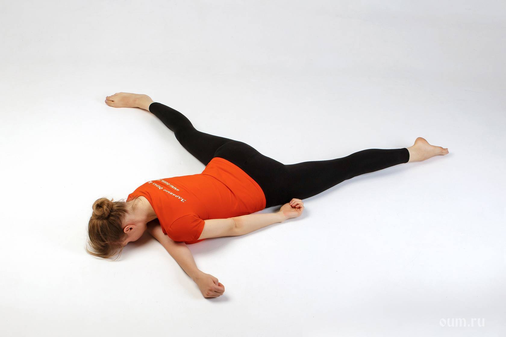 Джатхара паривартанасана (поза в положении лежа с поворотом корпуса). йога для стройности, здоровья и красоты