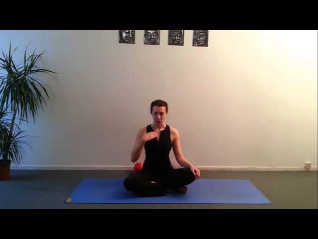 Гормональная йога для женщин (дины родригес): польза и вред, упражнения, видео