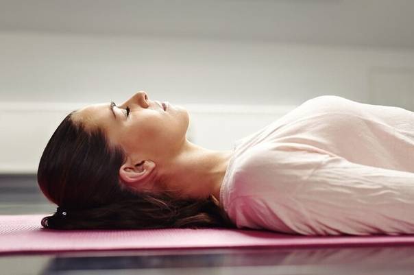 Что такое йога-нидра и какую помощь она может оказать психике человека? советы по практике начинающим