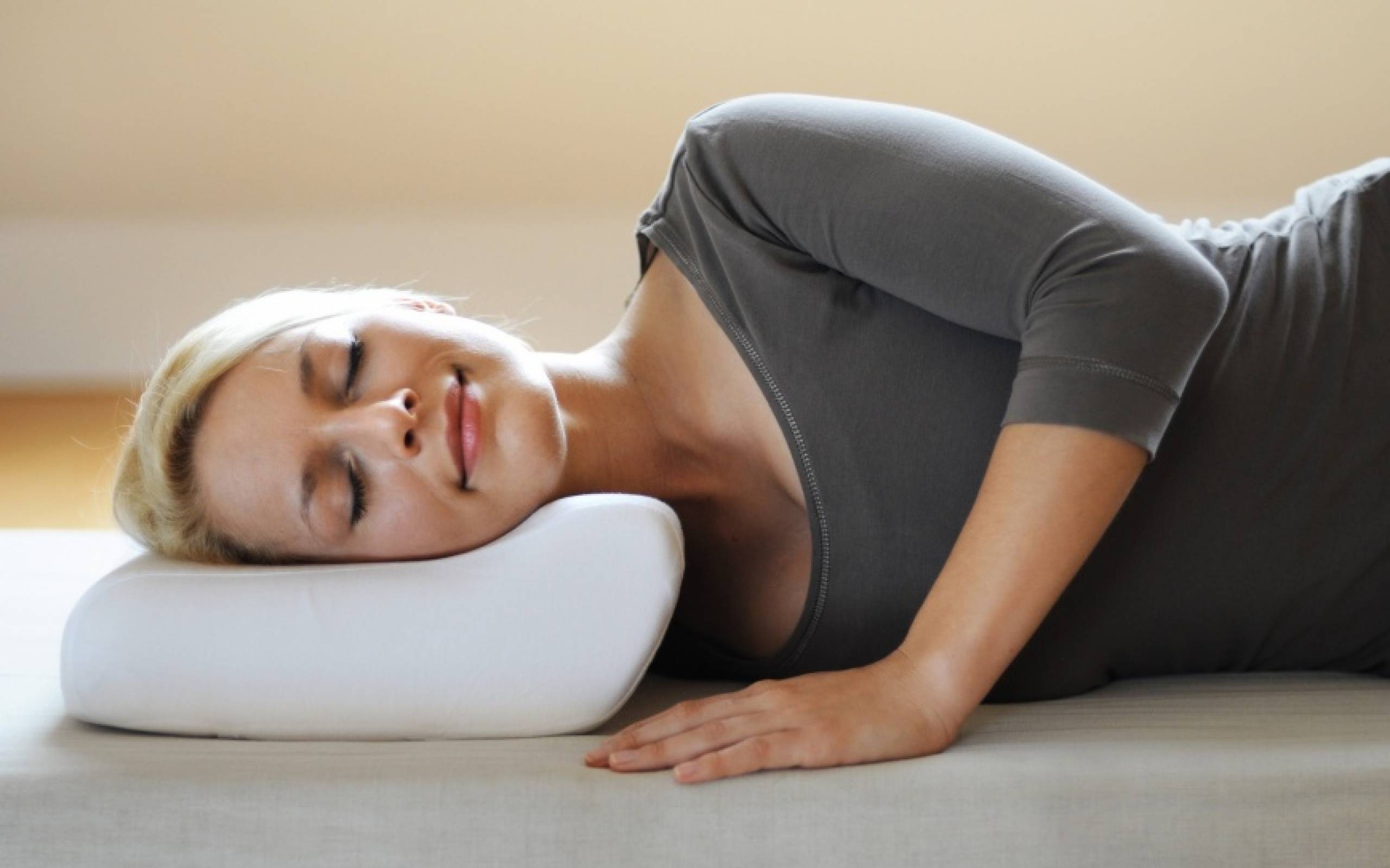 8 упражнений, которые вы можете делать прямо в постели
