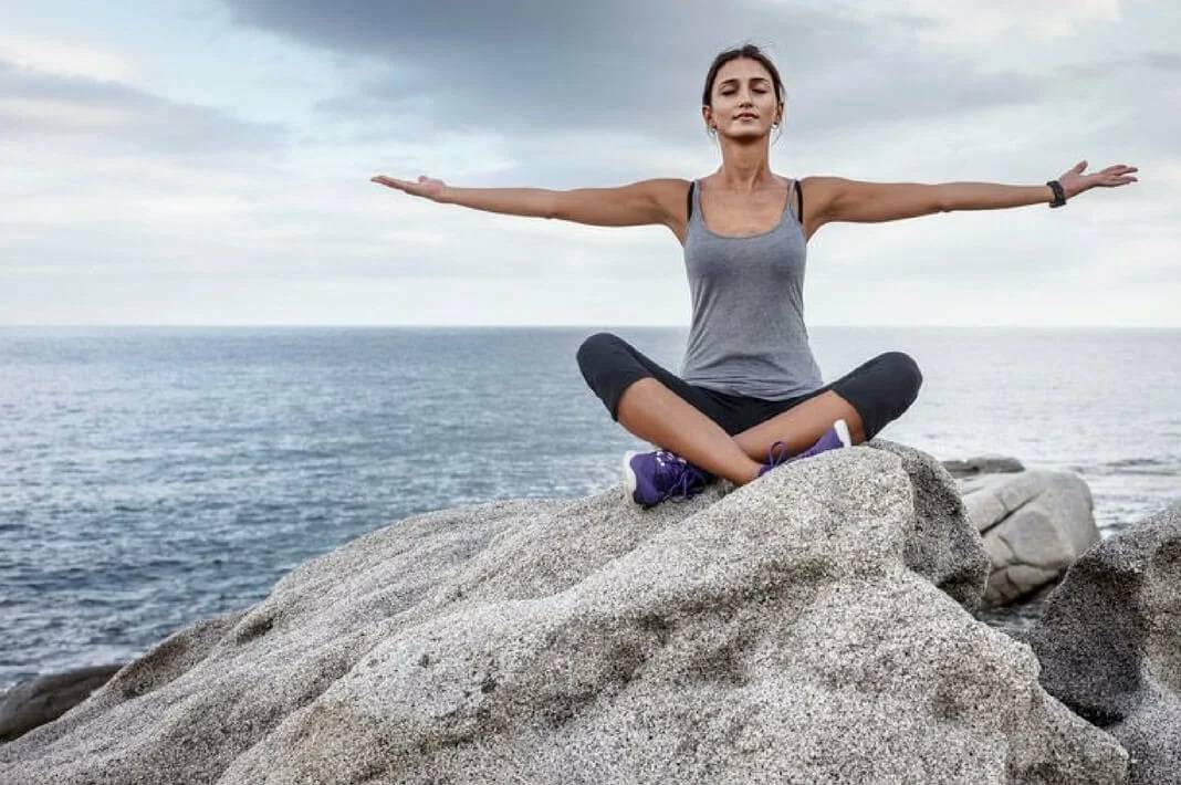 Влияние йоги на организм женщины: укрепление здоровья, нюансы практики
