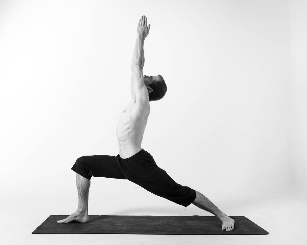 Дханурасана или поза лука в йоге: техника выполнения, польза, противопоказания
