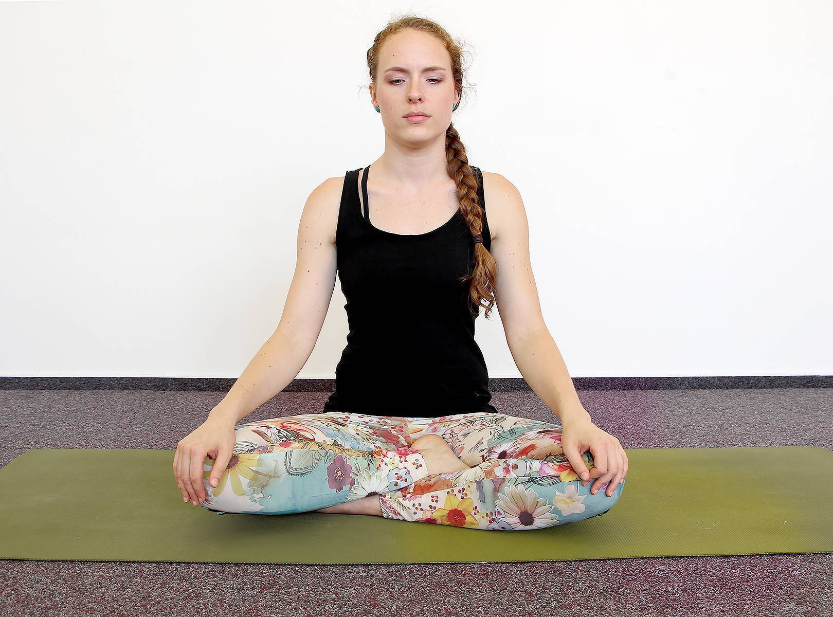 Как научиться медитации начинающим в домашних условиях?