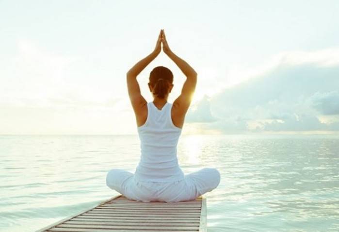 12 удивительных преимуществ йоги для здоровья женщины