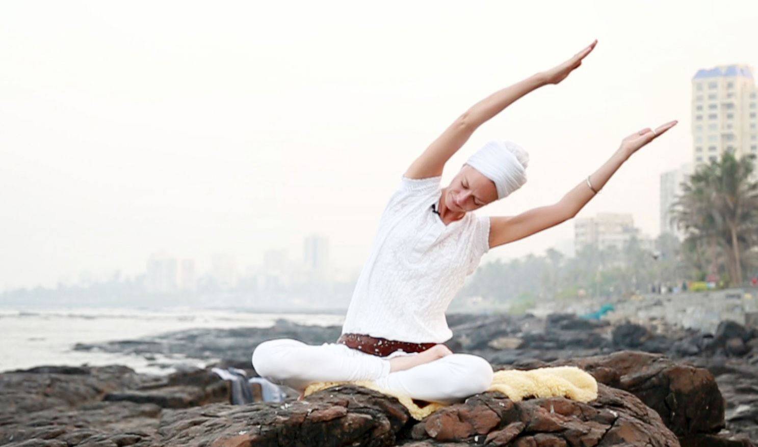 Основы и цели кундалини йоги: обогащение духовной энергии, благодаря глубокой практике