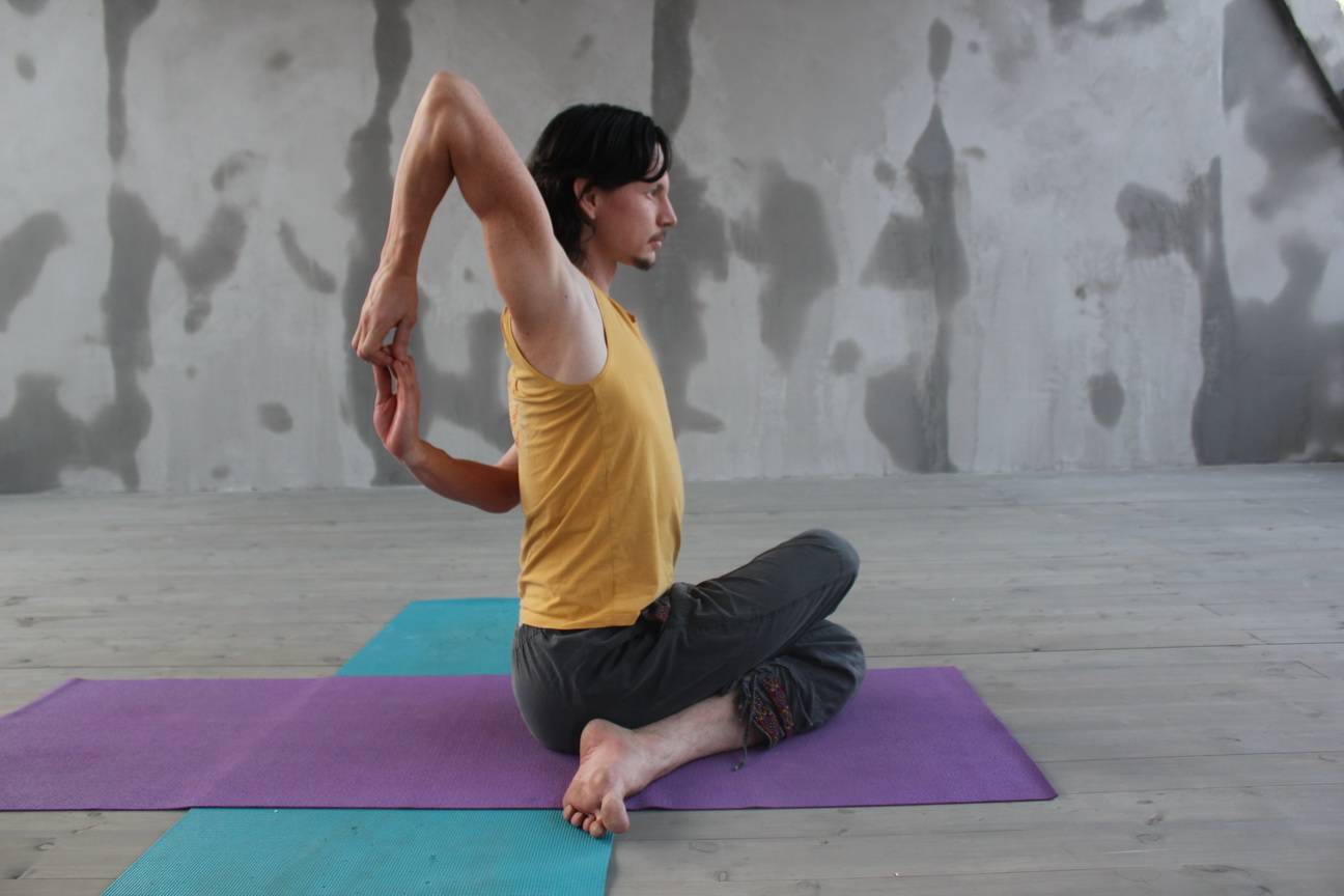 Йога для рук и плеч. комплекс асан для раскрытие плечевого пояса и суставов