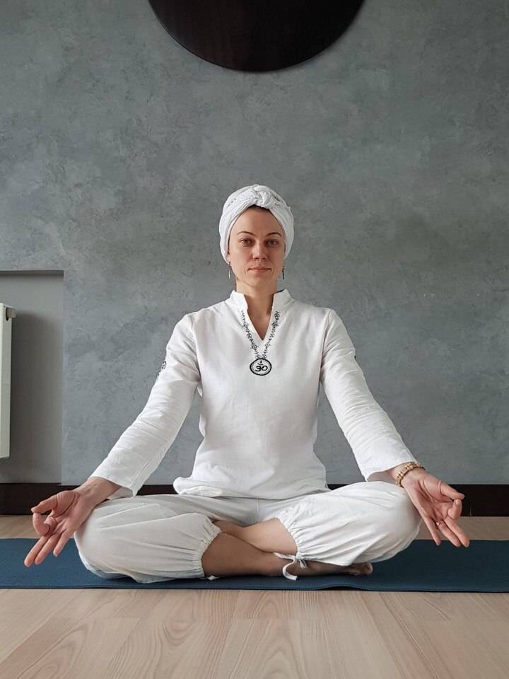 Основы и цели Кундалини йоги: обогащение духовной энергии, благодаря глубокой практике