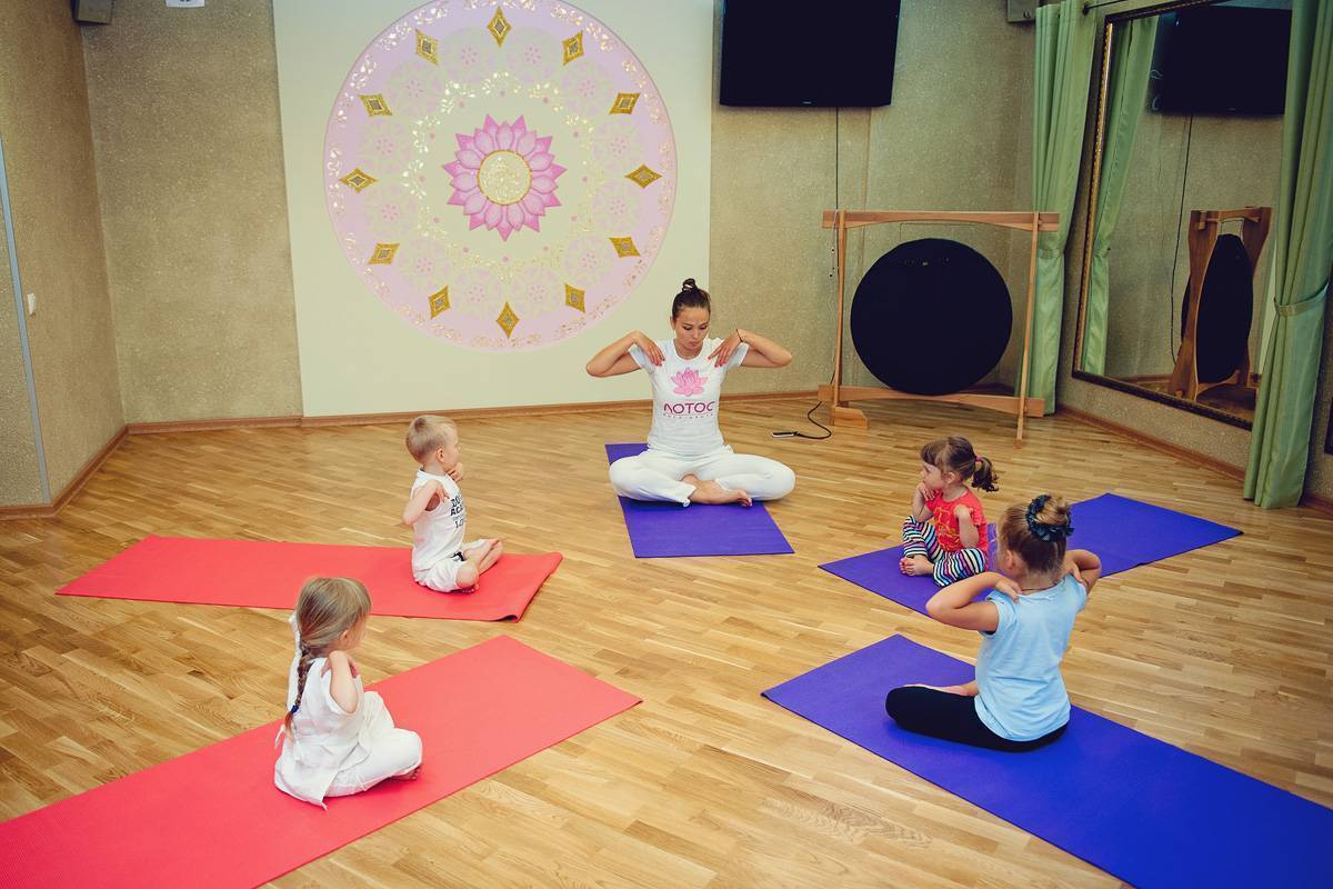 Йога для детей: 10 лучших центров в москве