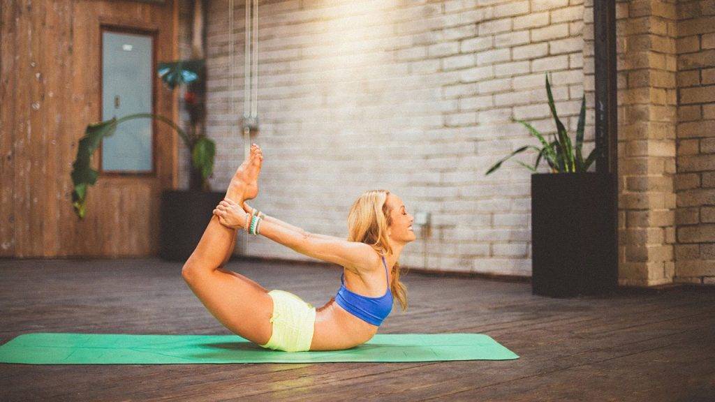 Топ 21 асан позиция: йога для начинающих в домашних условиях и упражнения