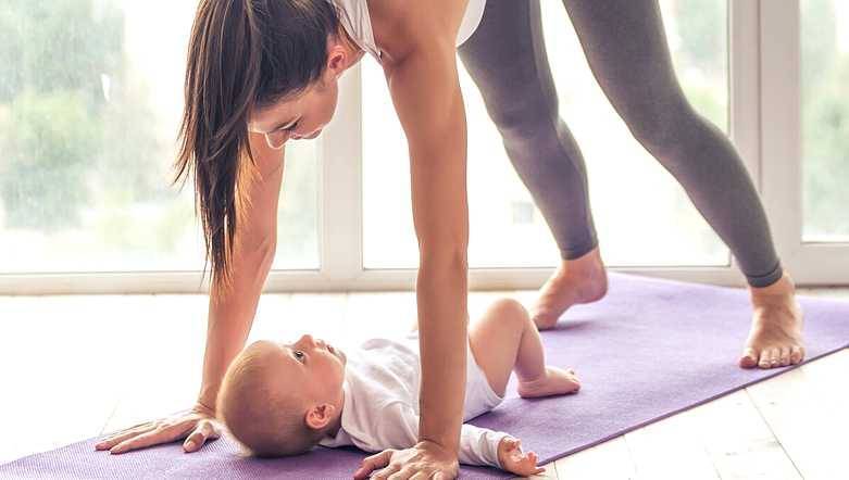 Йога после родов: когда можно приступать к восстановлению, разрешенные упражнения дома
