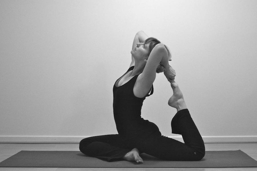 Поза голубя в йоге: как научиться выполнять