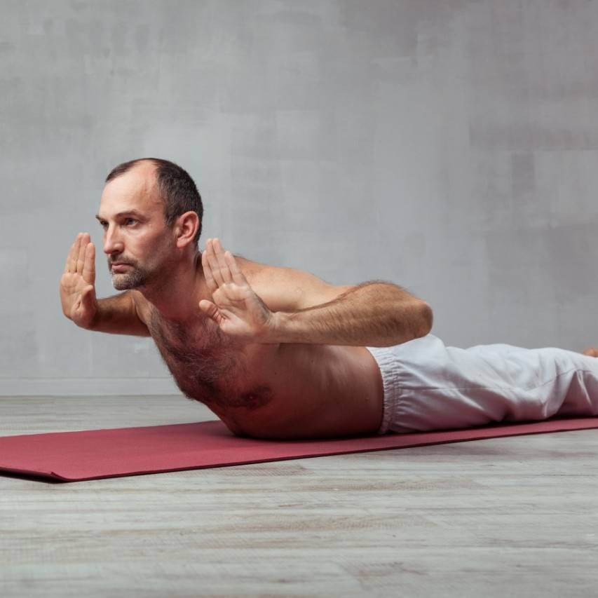 Йога для мужчин | yogamaniya