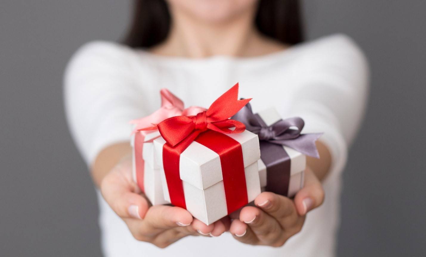 Как получать подарки от мужчин: он завалит тебя дорогими презентами ⇒ блог ярослава самойлова