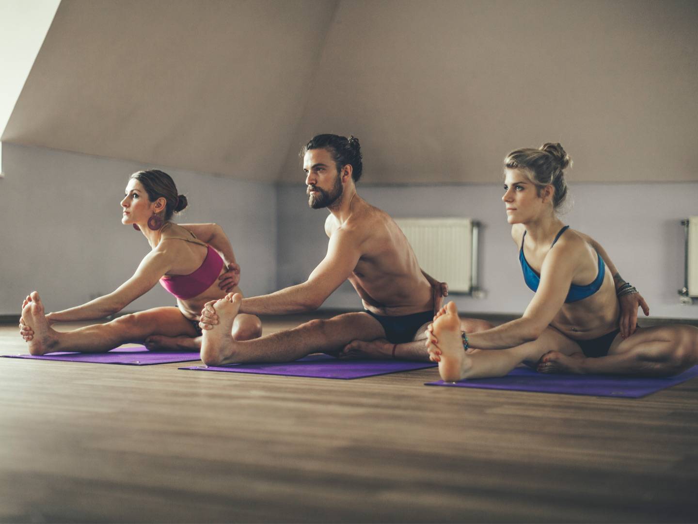 «горячая» йога: упражнения и польза для похудения