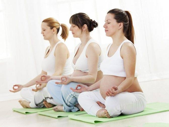 Йога для беременных в домашних условиях: 10 простых асан, которые вы легко повторите + 5 фактов о йоге для беременных | courseburg