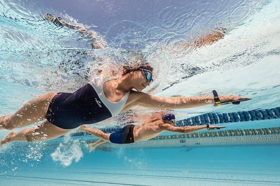 Польза плавания в бассейне. как влияет плавание на здоровье