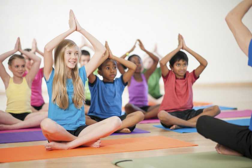 Йога для детей: с какого возраста и какая польза
