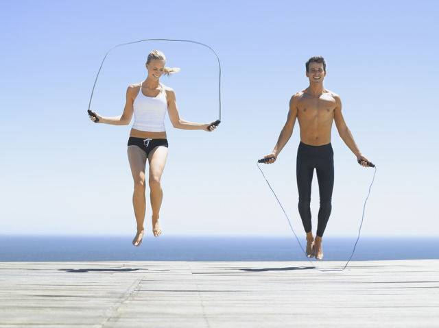 Прыжки на скакалке для похудения: польза, упражнения, отзывы - похудейкина