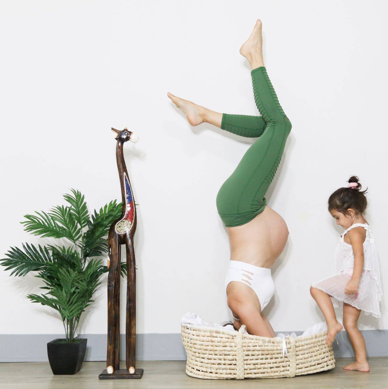Йога при беременности: польза и вред. можно ли заниматься на ранних сроках - spuzom.com