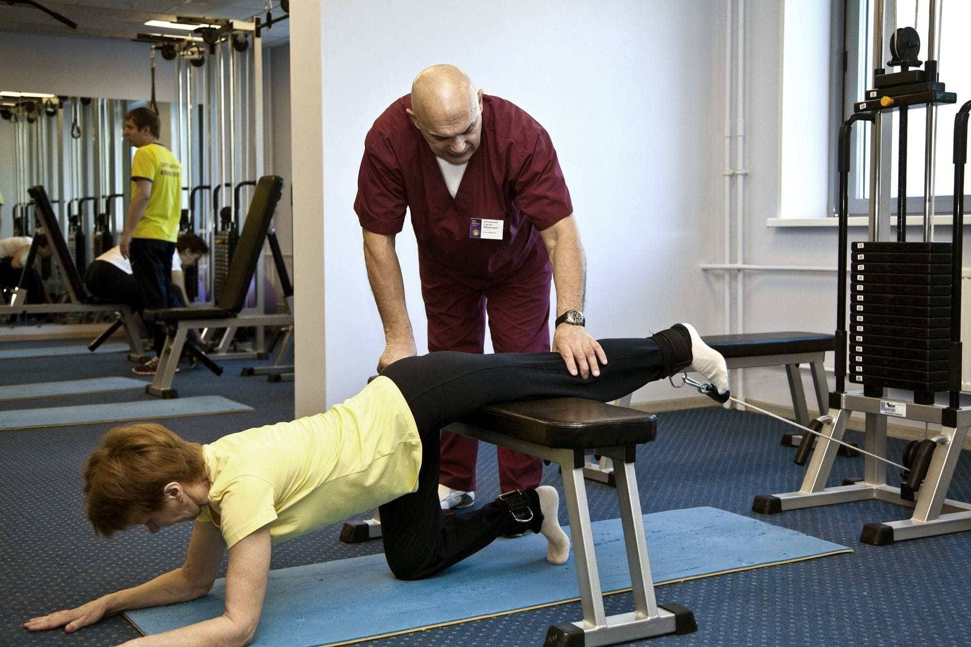 Упражнения при боли в пояснице. комплекс для проработки поясничного отдела позвоночника и мышц спины